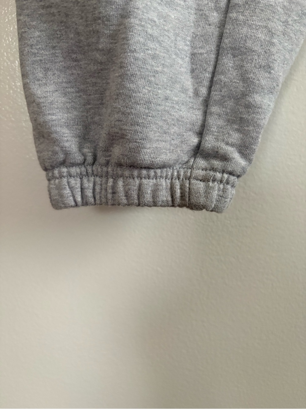 Pact Airplane Collection Joggers Grey Embroidered Paper Airplane Heart Size S - Picture 4 of 12